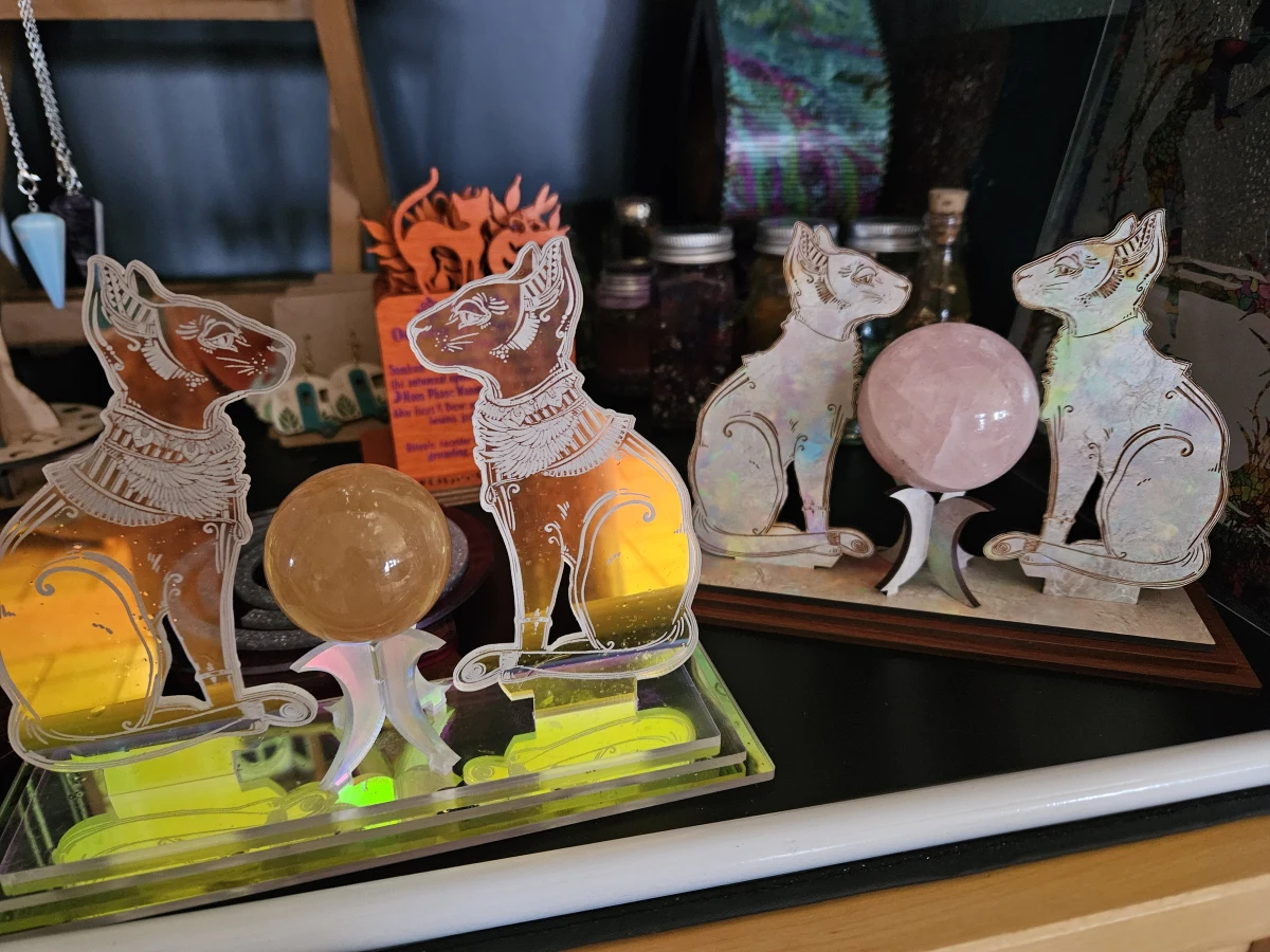 Sphinx Cat Sphere Holder - Image 2